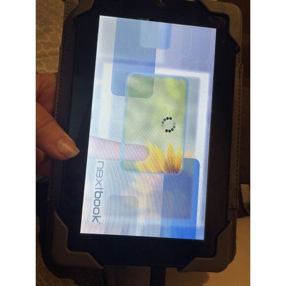 Nextbook Tablet Next7p12-8g With Purple Case-(Tested Works) - Picture 4 of 11